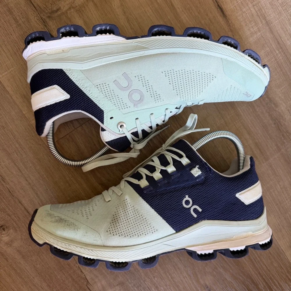 On Running Cloudflyer Womens 9 Light Blue Navy Swiss Engineering
